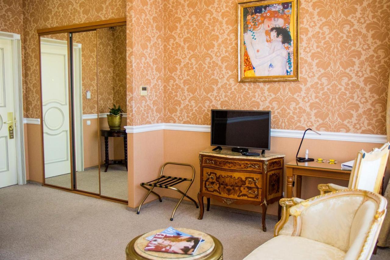 Boutique Spa Casino Hotel Lybid Plaza Хмельницький Екстер'єр фото